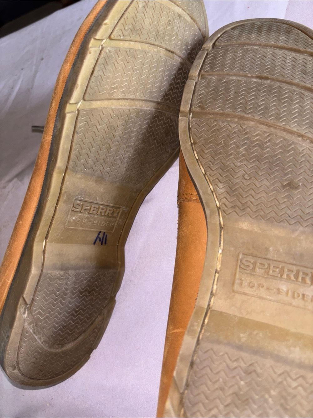 Sperry Men’s Cognac Leather Boat Shoes - Picture 11 of 13